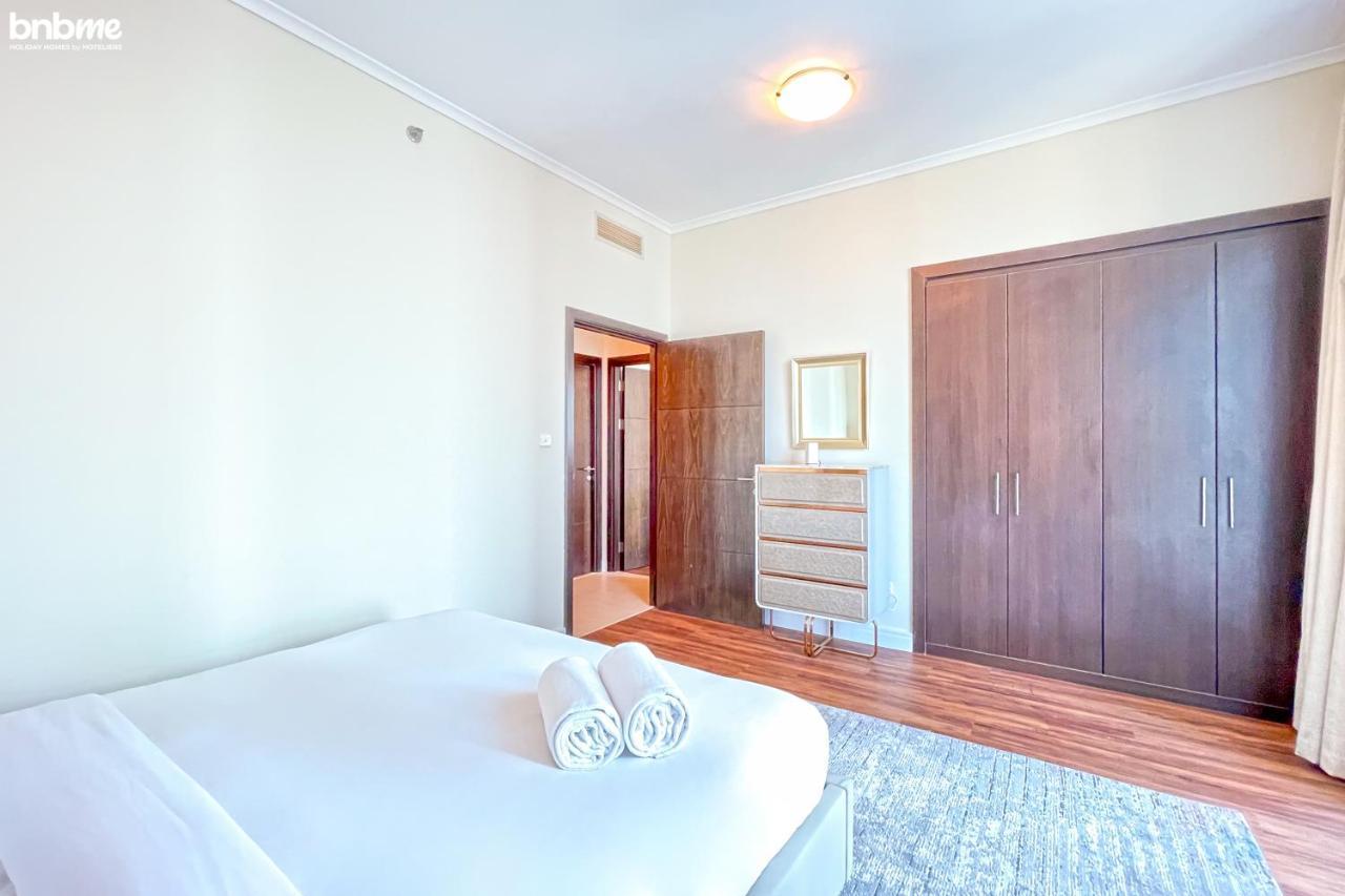 Bnbmehomes - Experience Luxurious Sky High Marina Living - 8044 Appartement