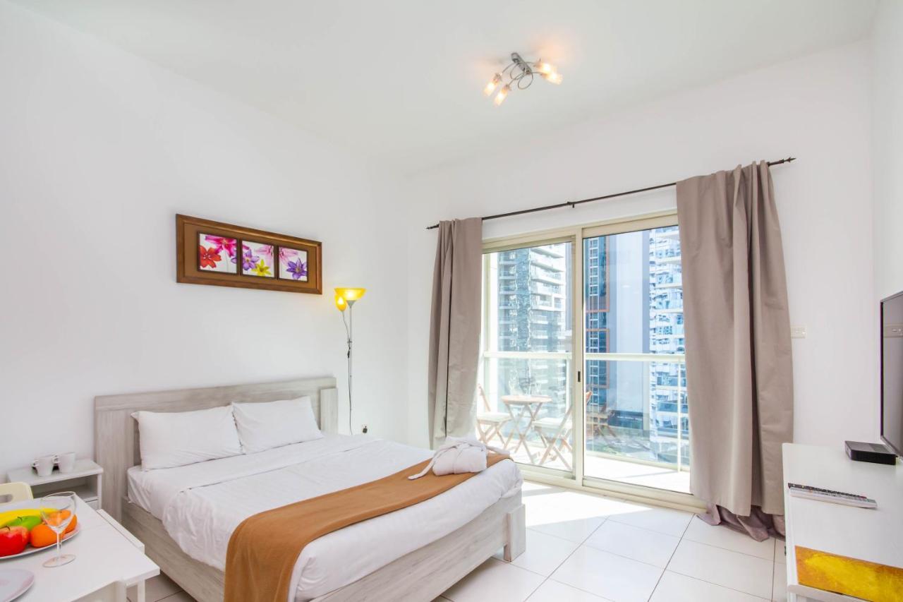 Bespoke Holiday Homes - Studio With Marina View Dubai