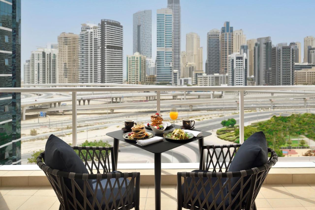 Hotel Moevenpick Jumeirah Lakes Towers 5*