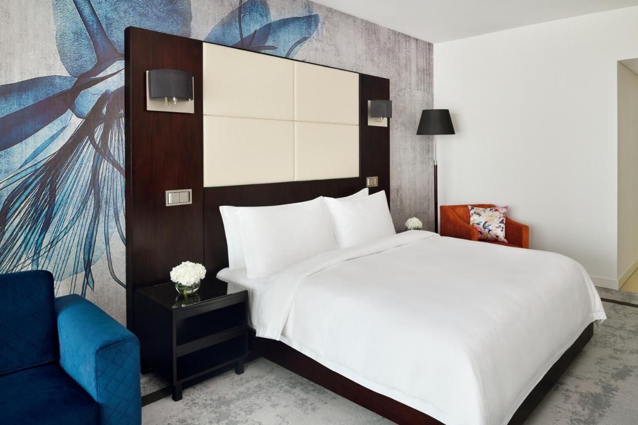 Moevenpick Jumeirah Lakes Towers Hotel 5*