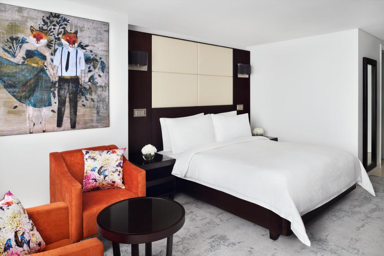 Hotel Moevenpick Jumeirah Lakes Towers 5*
