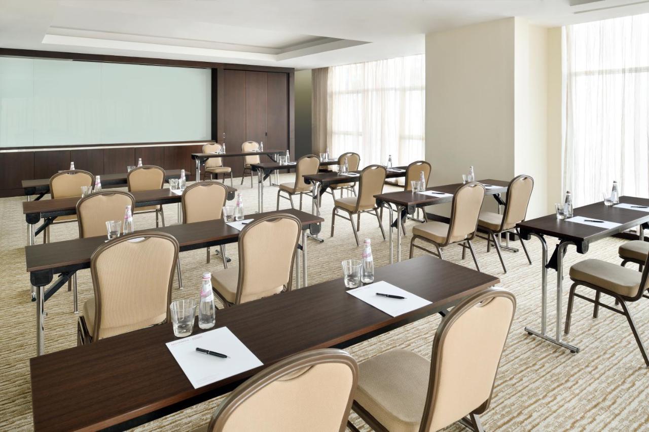 Moevenpick Jumeirah Lakes Towers