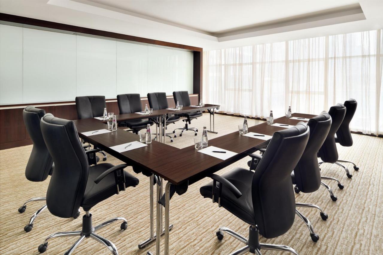 Moevenpick Jumeirah Lakes Towers Hotel 5*