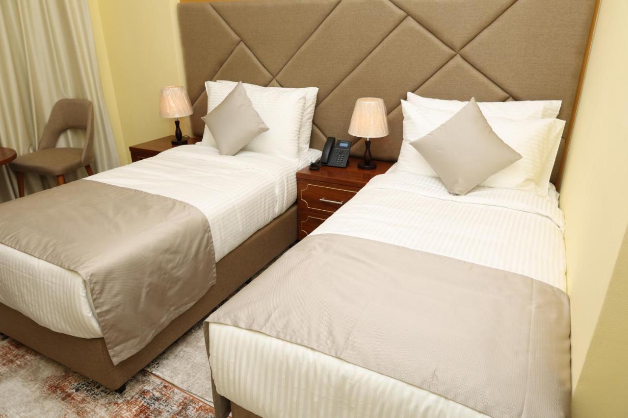 Hotel Grand Marino 3*