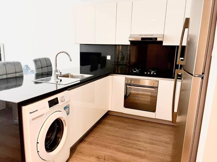 Modernlux - Lovely In Jvt Next To Park Appartement Dubaï