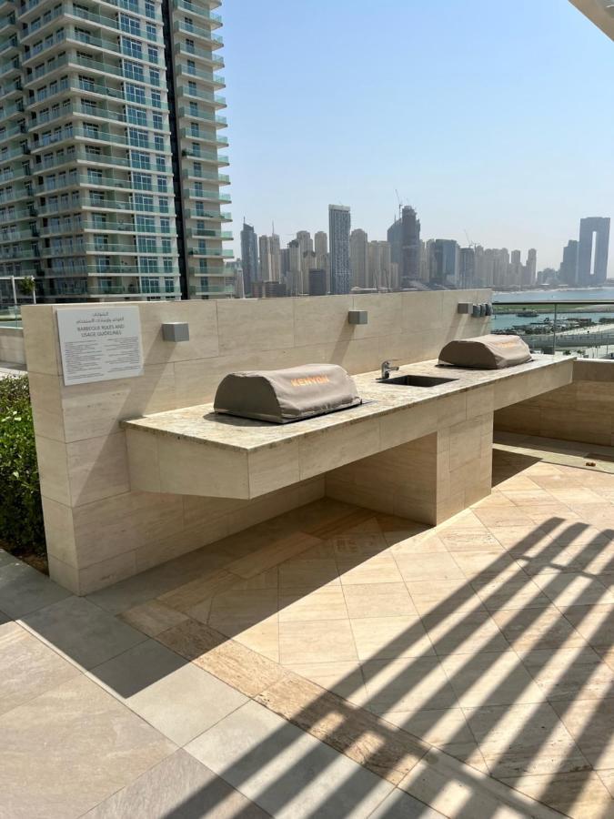 Stunning 1br Apt High Floor With Palm View & Private Beach At Emaar Beachfront *