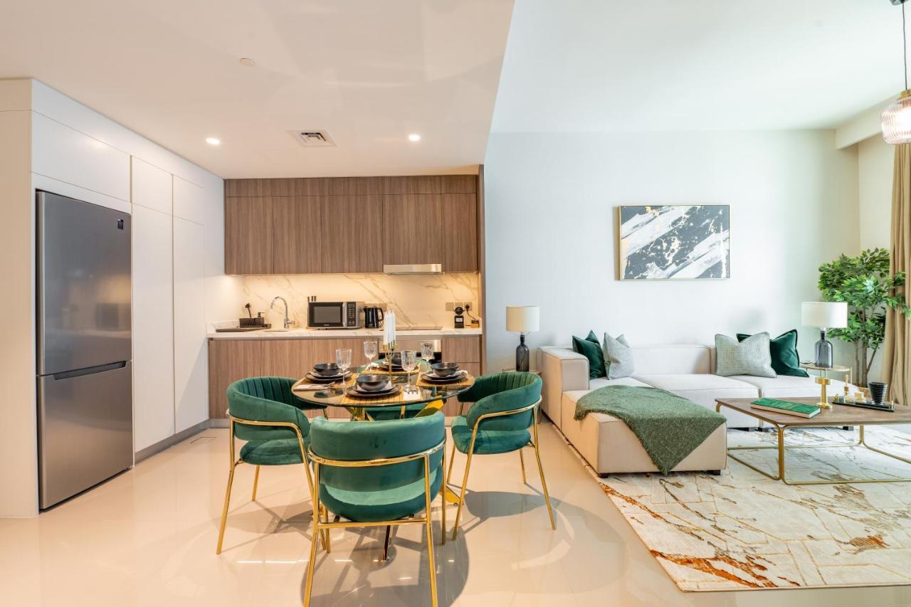 Appartement Stunning 1br Apt High Floor With Palm View & Private Beach At Emaar Beachfront