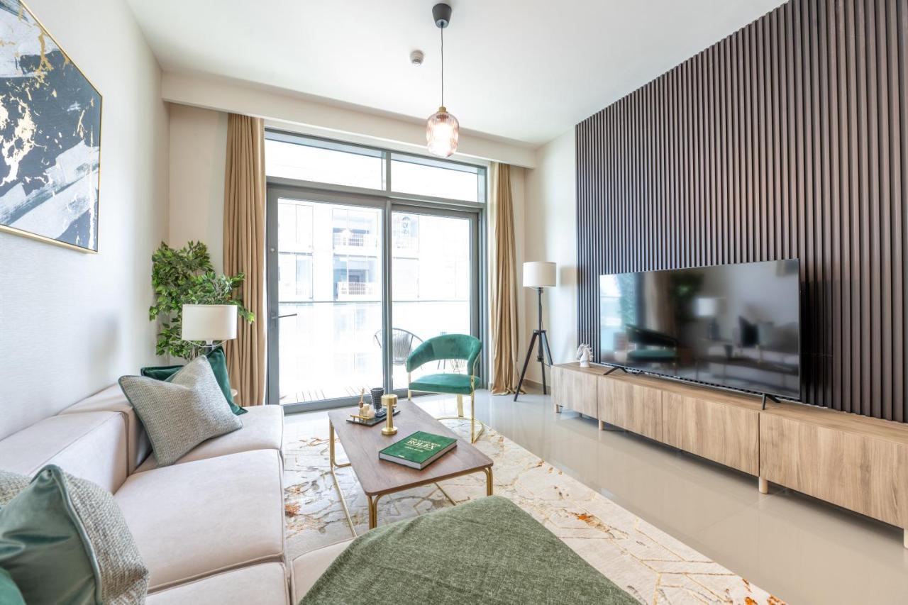 Stunning 1br Apt High Floor With Palm View & Private Beach At Emaar Beachfront Appartement Dubaï