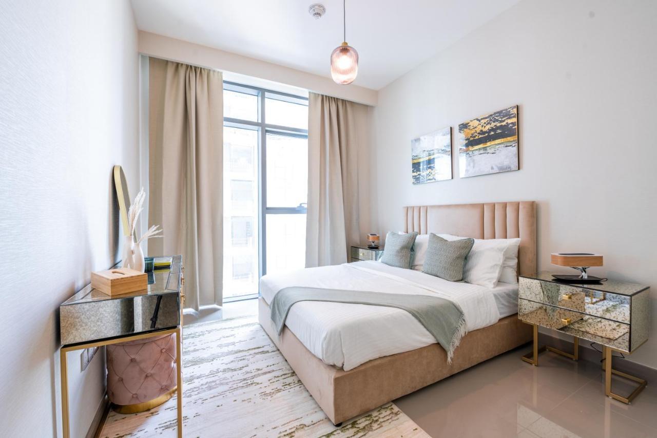 Appartement Stunning 1br Apt High Floor With Palm View & Private Beach At Emaar Beachfront Dubaï