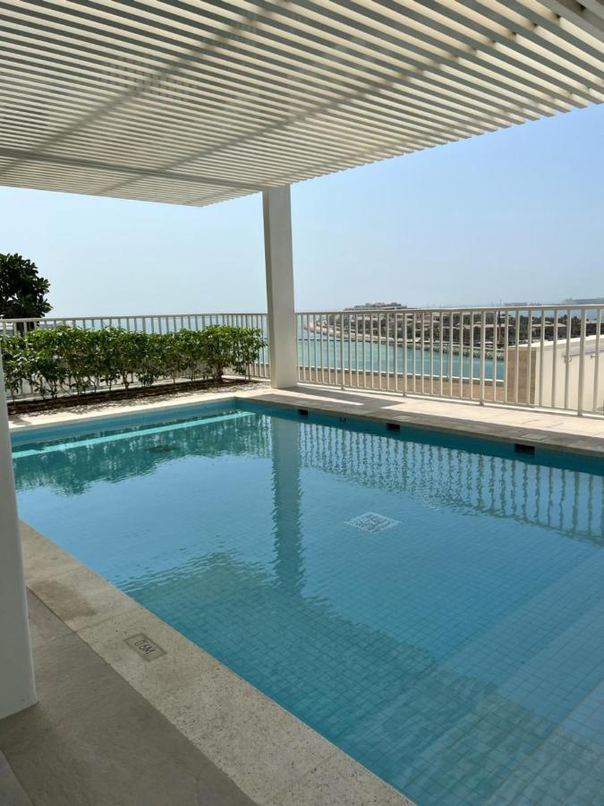 Appartement Stunning 1br Apt High Floor With Palm View & Private Beach At Emaar Beachfront Dubaï