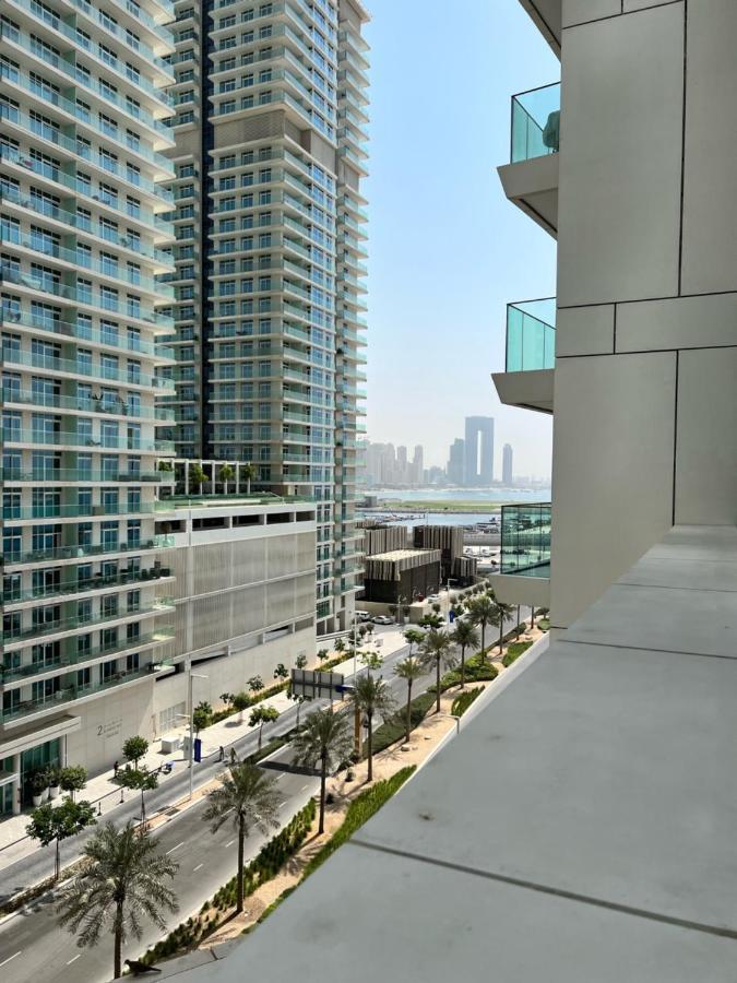 Appartement Stunning 1br Apt High Floor With Palm View & Private Beach At Emaar Beachfront *
