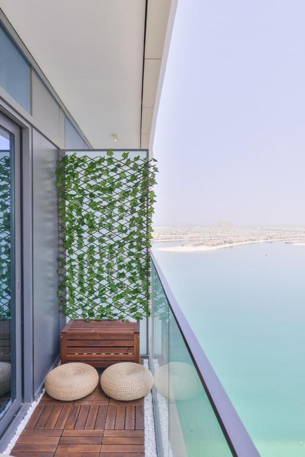Stunning 1br Apt High Floor With Palm View & Private Beach At Emaar Beachfront