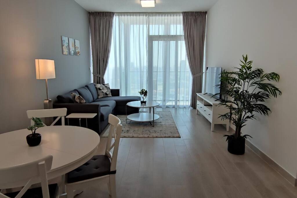 Apartament High Floor 1br Vacation With Terrace *