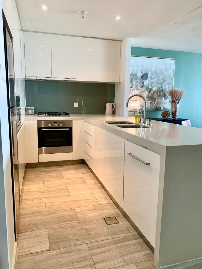 Water Views At Large Luxury One Bed