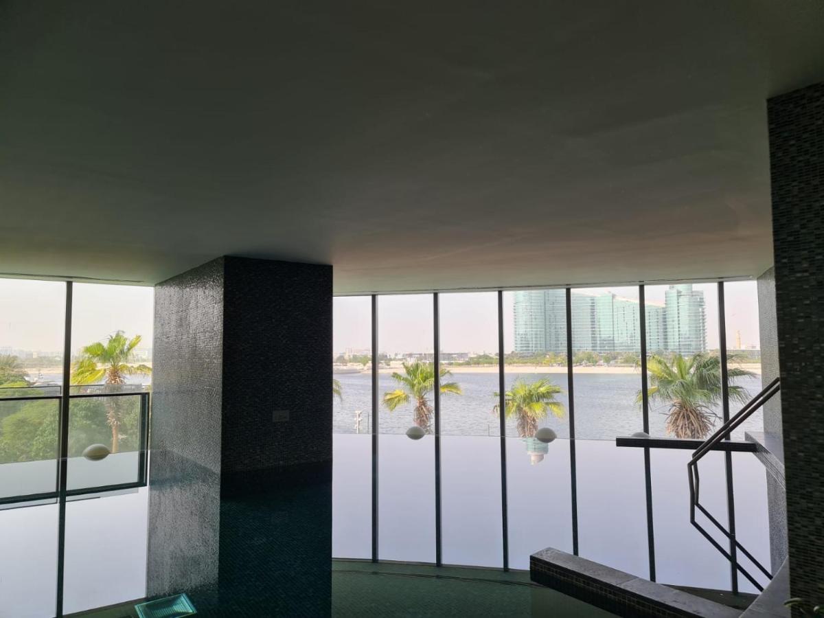 Water Views At Large Luxury One Bed