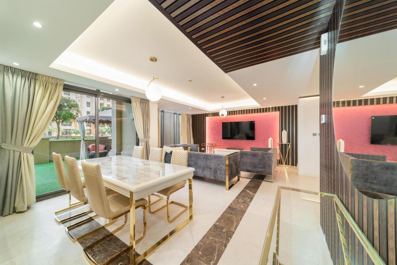 Elan 5-bedroom Beach Apartment Dubai