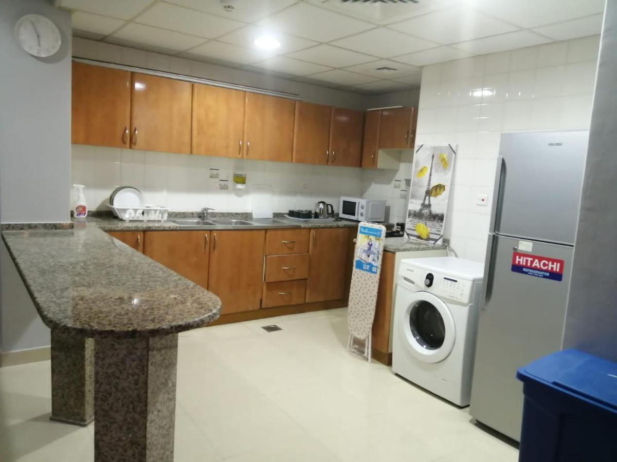Pharos Sheikh Zaied Private Bed Space Penginapan