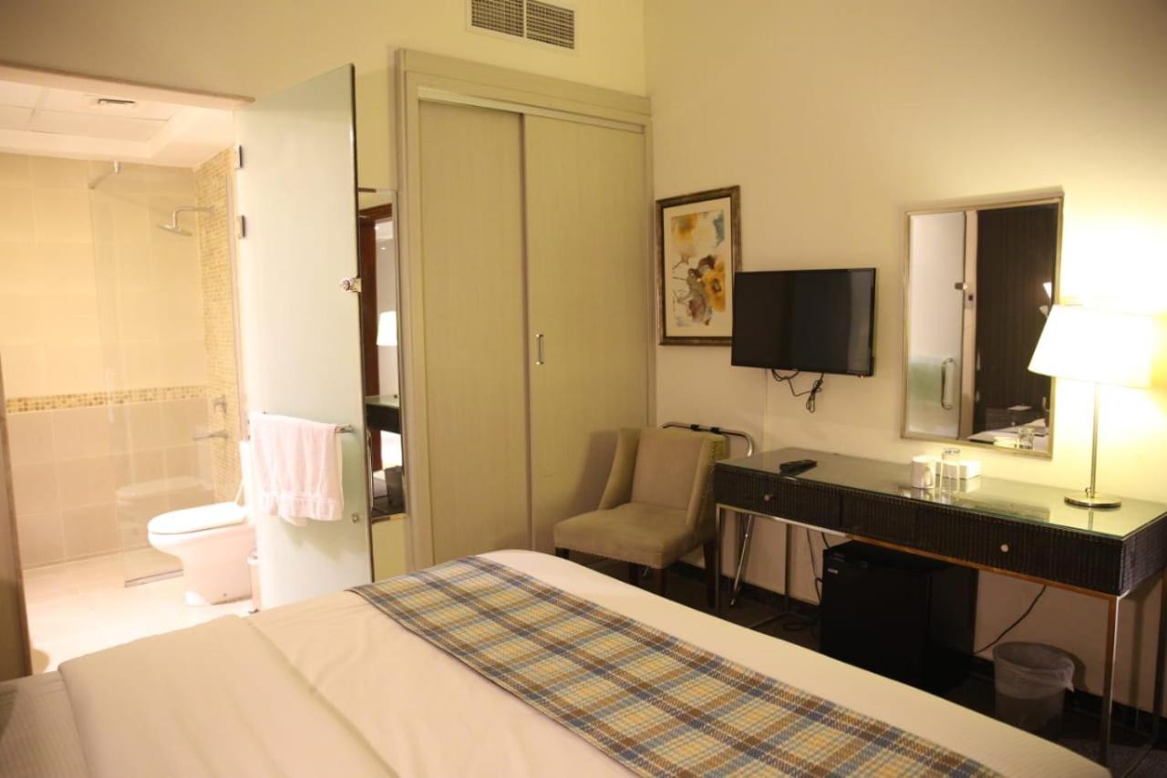 Hotel Mra 2*