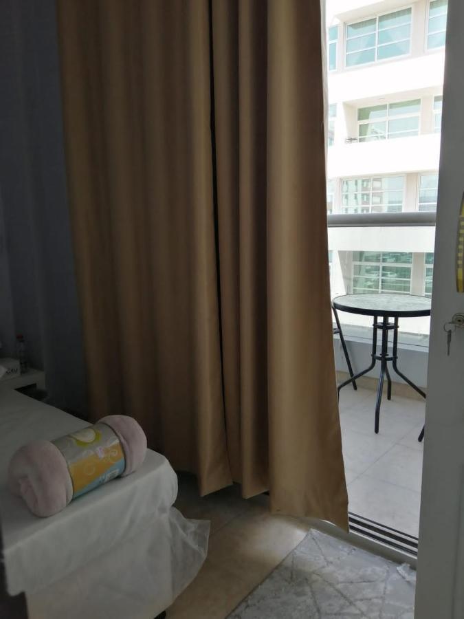 Penginapan Pharos Sheikh Zaied Private Bed Space *