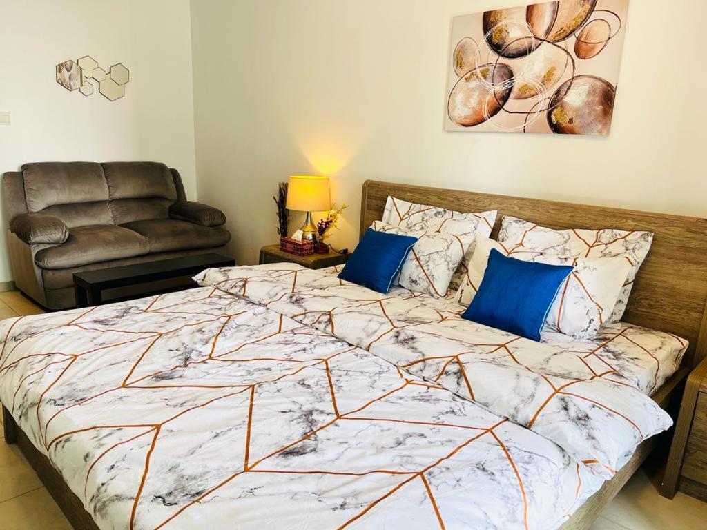 New Age Vacation Homes - Lovely Studio In Goldcrest Views 2, Jlt Apartamento *