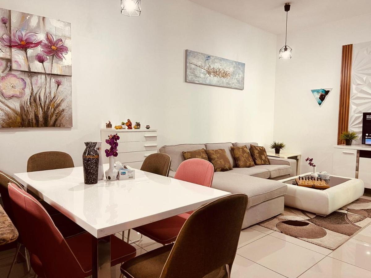 Appartamento Entire Private Self Catered Marina Dubai