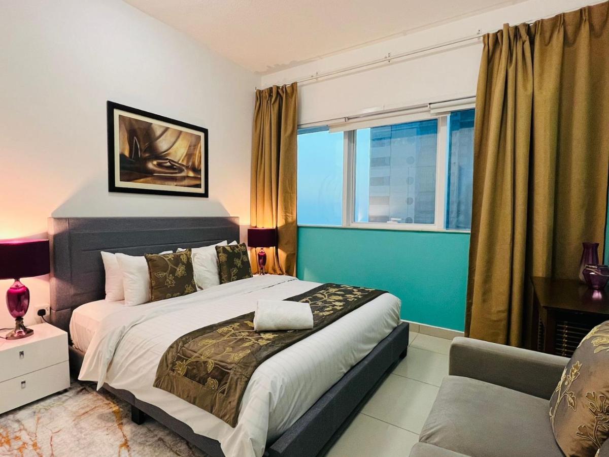 Entire Private Self Catered Marina Appartamento Dubai