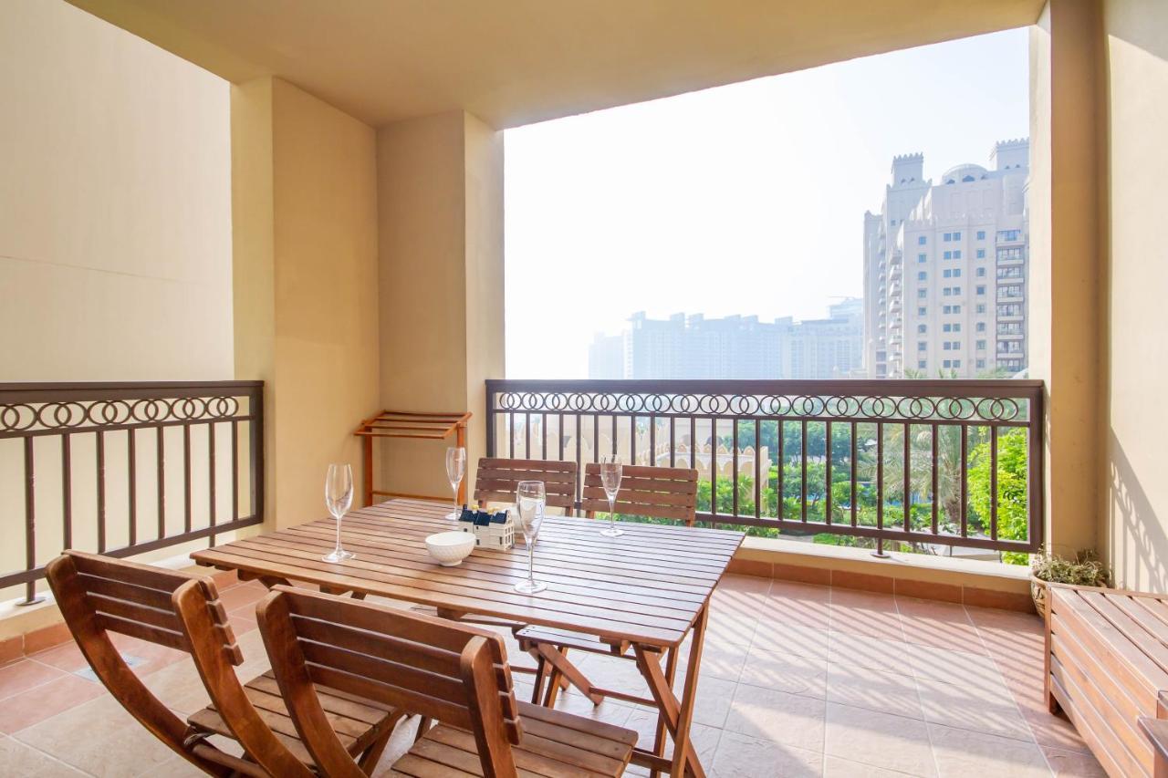 Bespoke Homes - Palm Jumeirah- 2 Bedroom & Pool Access, South *