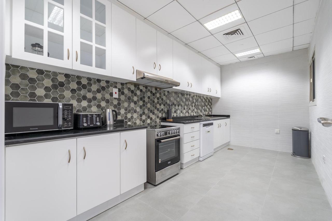 Appartement Marina Stunning Huge 4 Bedroom Apts Near Jbr Gym Pool Parking Dubai