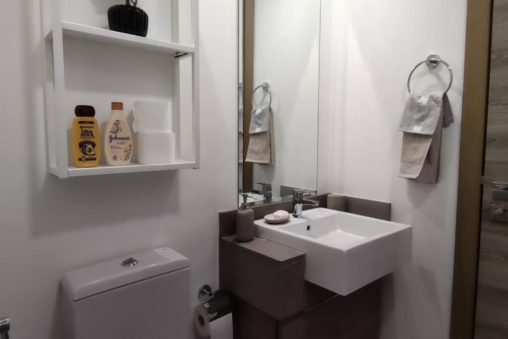 High Floor 1br Vacation With Terrace Dubái