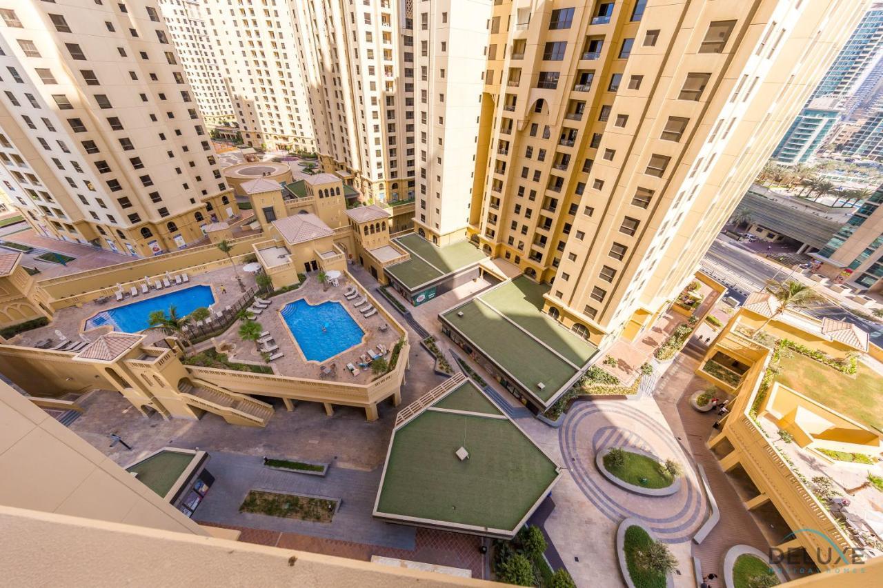 Pool Views Studio Minutes Away To Jbr Beach, Rimal 3 By Deluxe Dubái