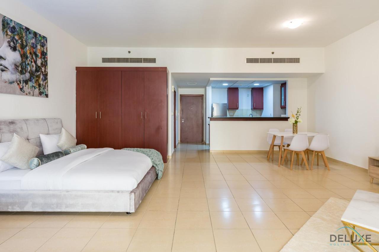 Pool Views Studio Minutes Away To Jbr Beach, Rimal 3 By Deluxe Apartamento