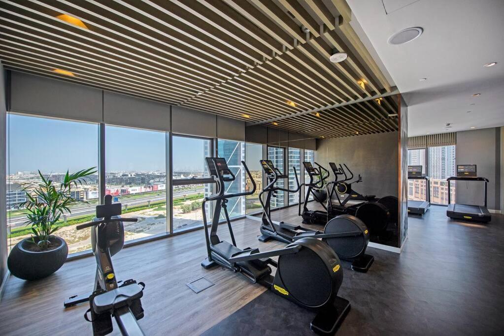 Opulent Hollywood Styled Flat In Paramount Tower Apartament Dubai