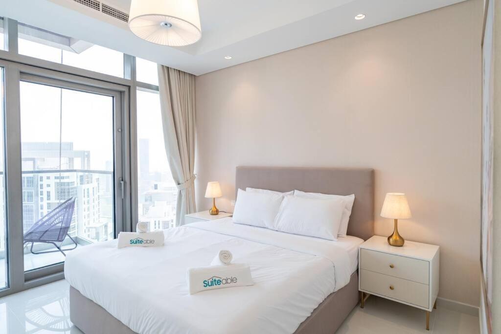 Opulent Hollywood Styled Flat In Paramount Tower Apartament Dubai