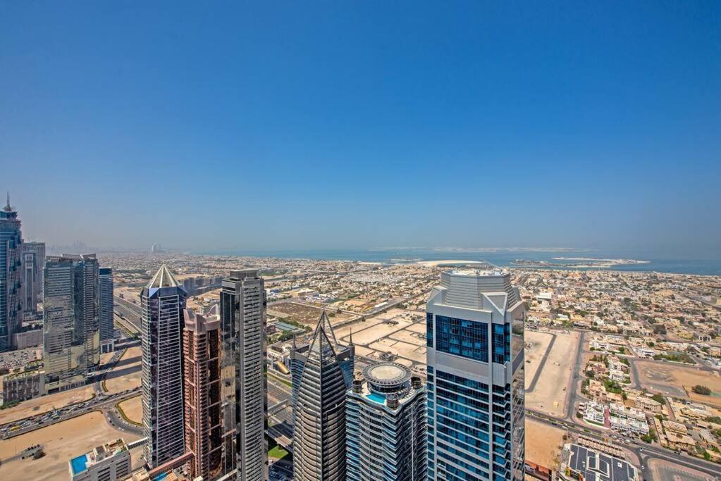 Opulent Hollywood Styled Flat In Paramount Tower Apartament *