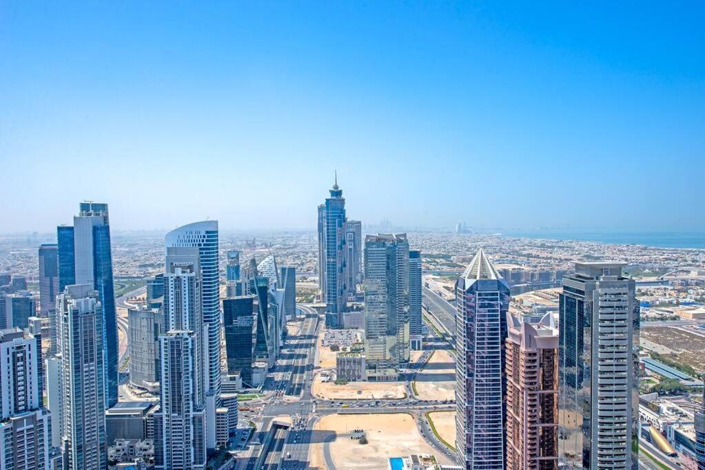 Opulent Hollywood Styled Flat In Paramount Tower *