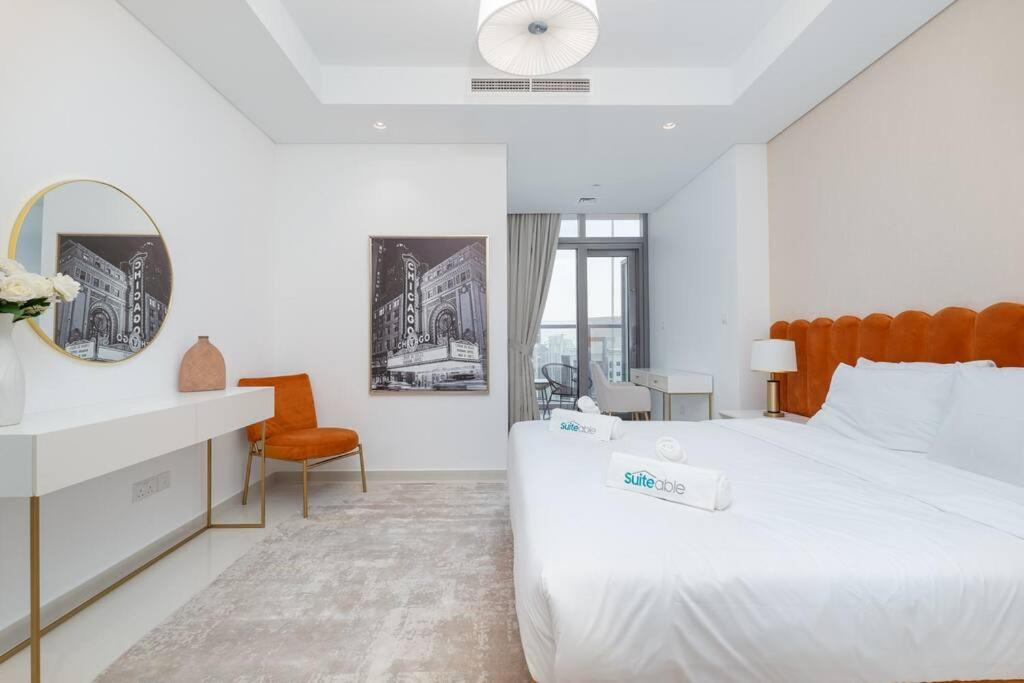 Opulent Hollywood Styled Flat In Paramount Tower * Dubai