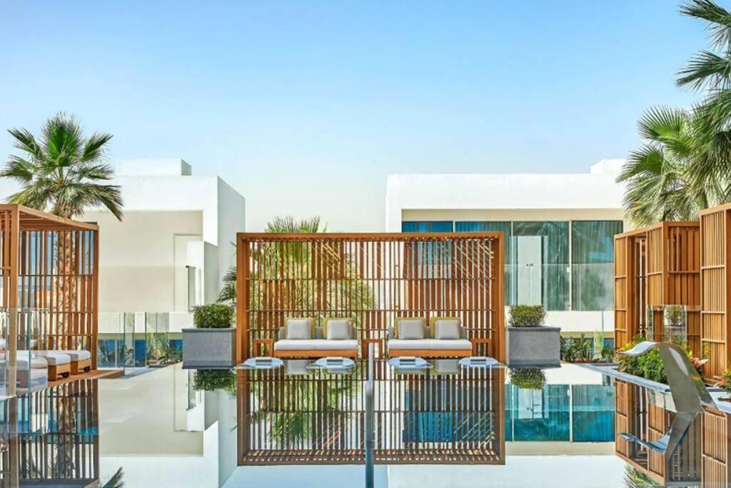 Private Pool Apt. Five Palm Jumeirah Up To 6guest * Dubaï