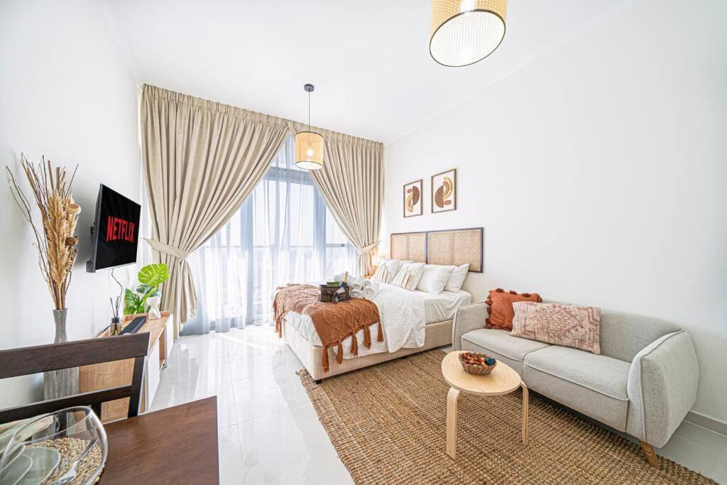 Boho Styled Golf Retreat Damac Hills Appartement *