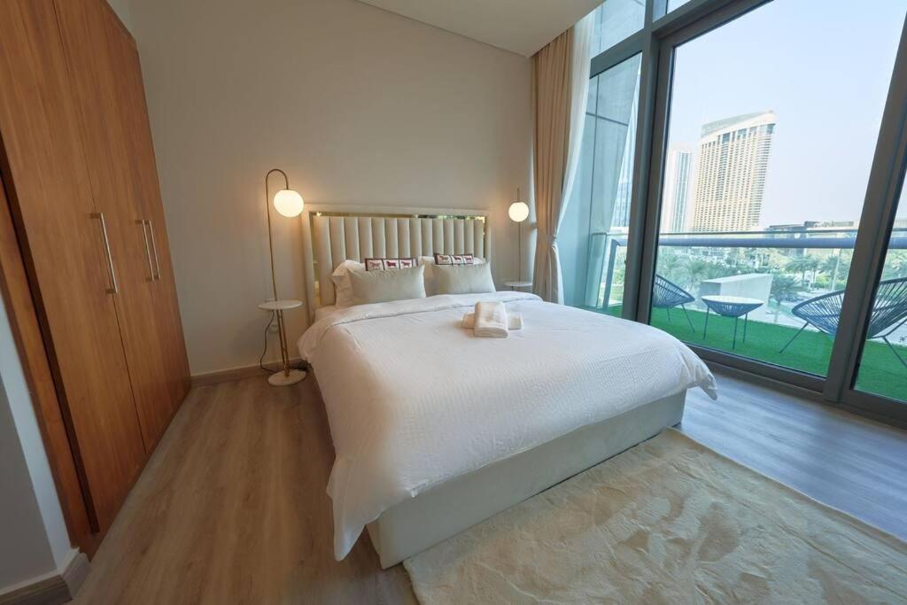 Apartemen Magnificent Stunning 3 Bedroom With Burj Khalifa View