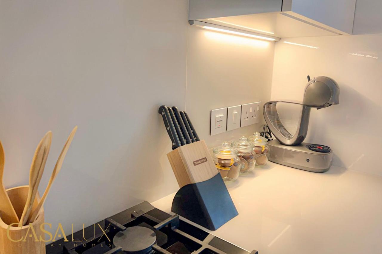 Stunning Std Flat In Dt, With Burj Khalifa View . Casa de Férias