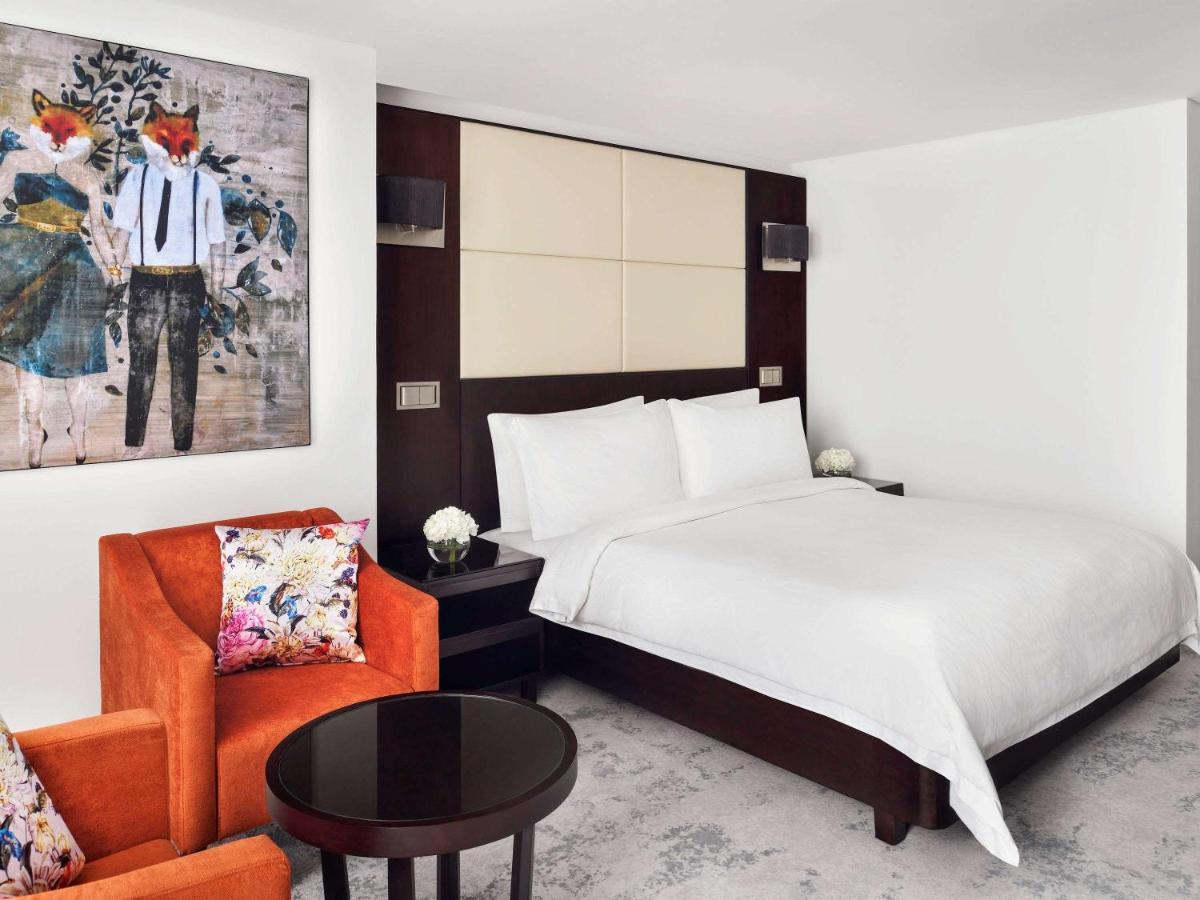 Moevenpick Jumeirah Lakes Towers Hotel Dubai