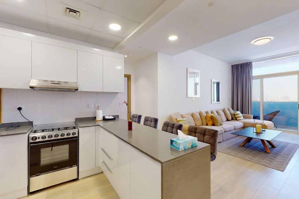 Apartamento Lovely And Spacious 1 Bedroom With Extra Sofa Bed Dubai