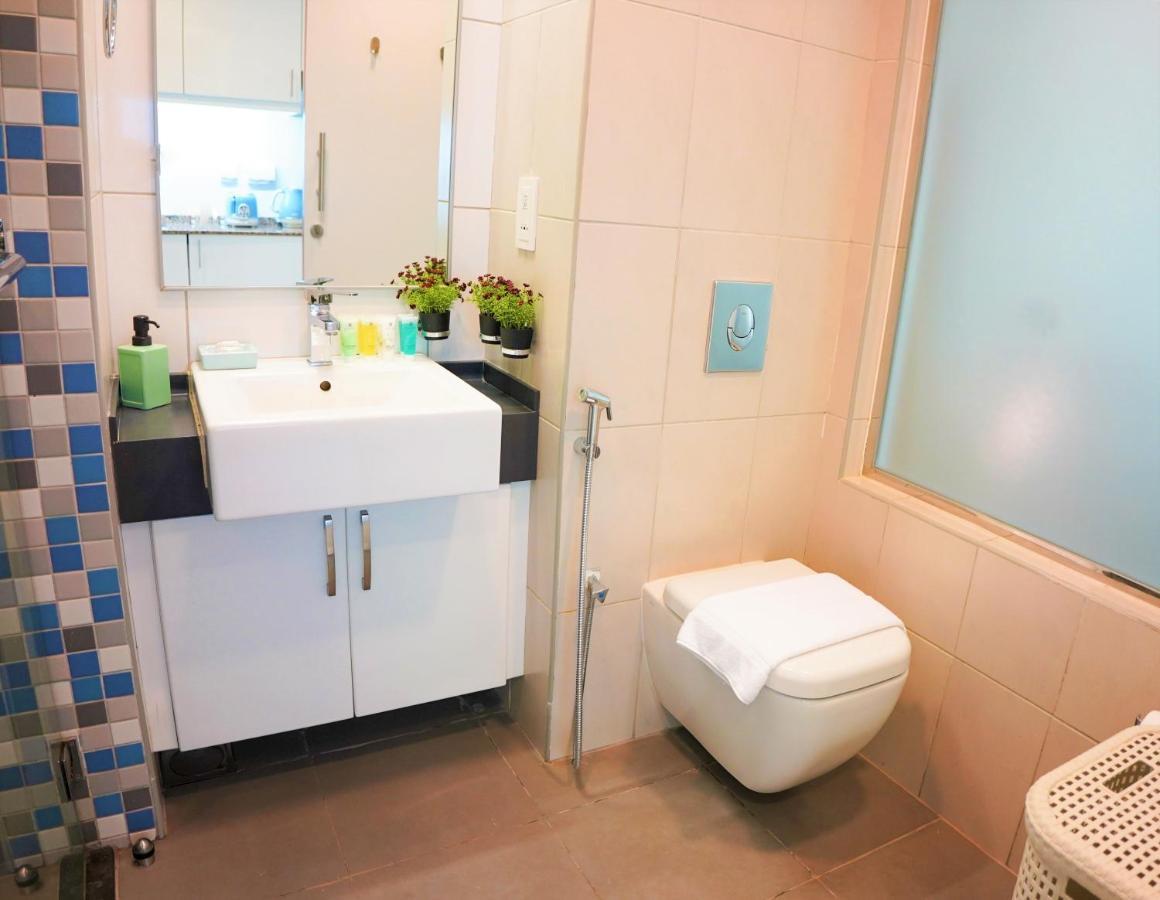 Luxury On The Palm With Marina View Balcony Apartemen Dubai