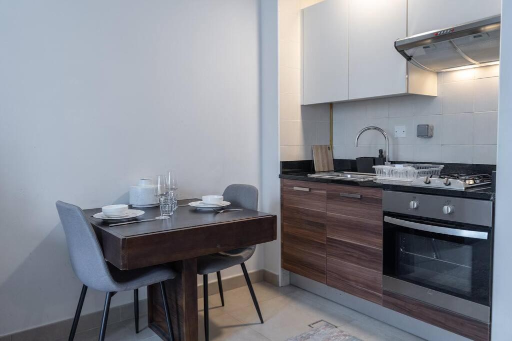 Appartement Cozy Studio In Sparkle Tower Jbr By Suiteable
