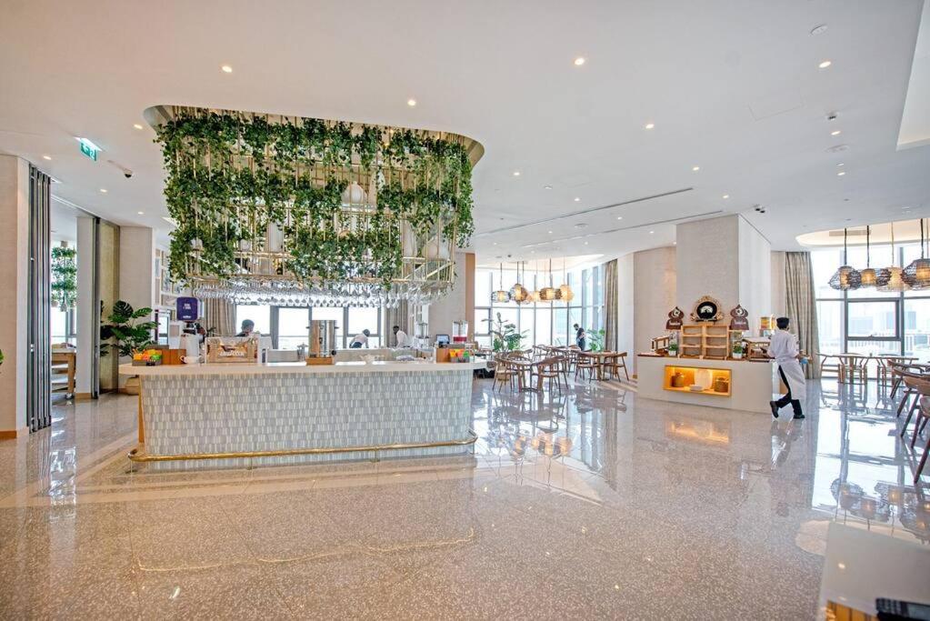Opulent Hollywood Styled Flat In Paramount Tower Apartament