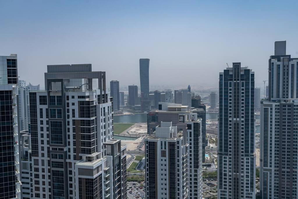 Opulent Hollywood Styled Flat In Paramount Tower Apartament