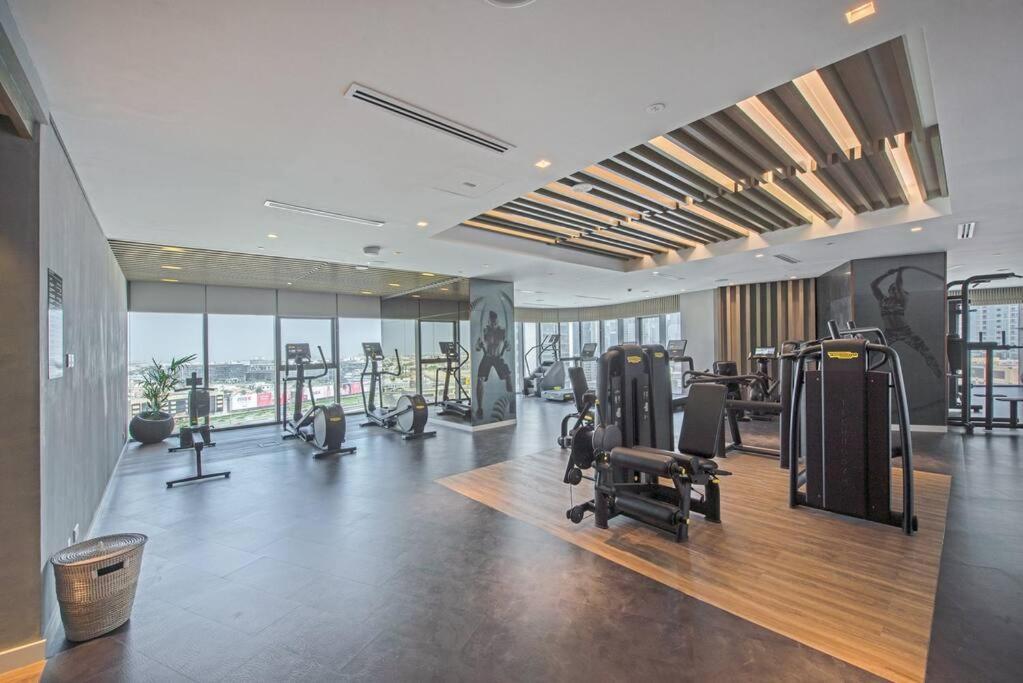 Opulent Hollywood Styled Flat In Paramount Tower * Dubai