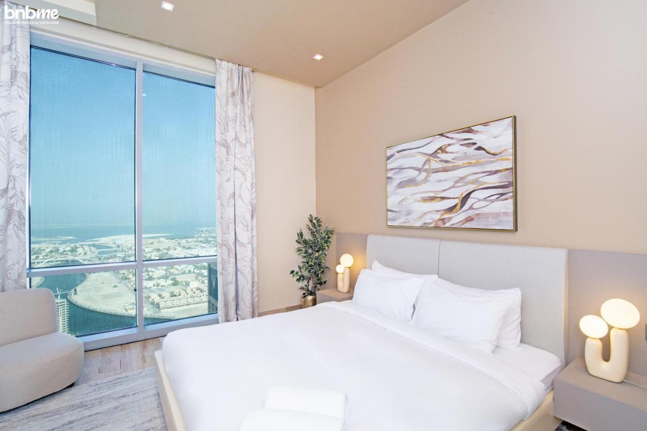 Bnbme - Waterfront Expansive Apt With Maid's Room, Poolside Cafe Lägenhet