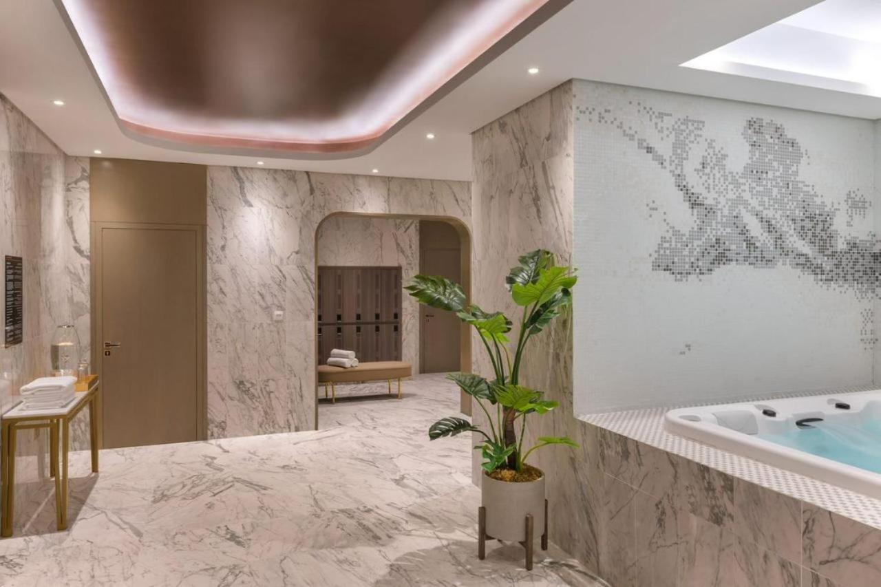 Paramount Midtown, Business Bay Apartment