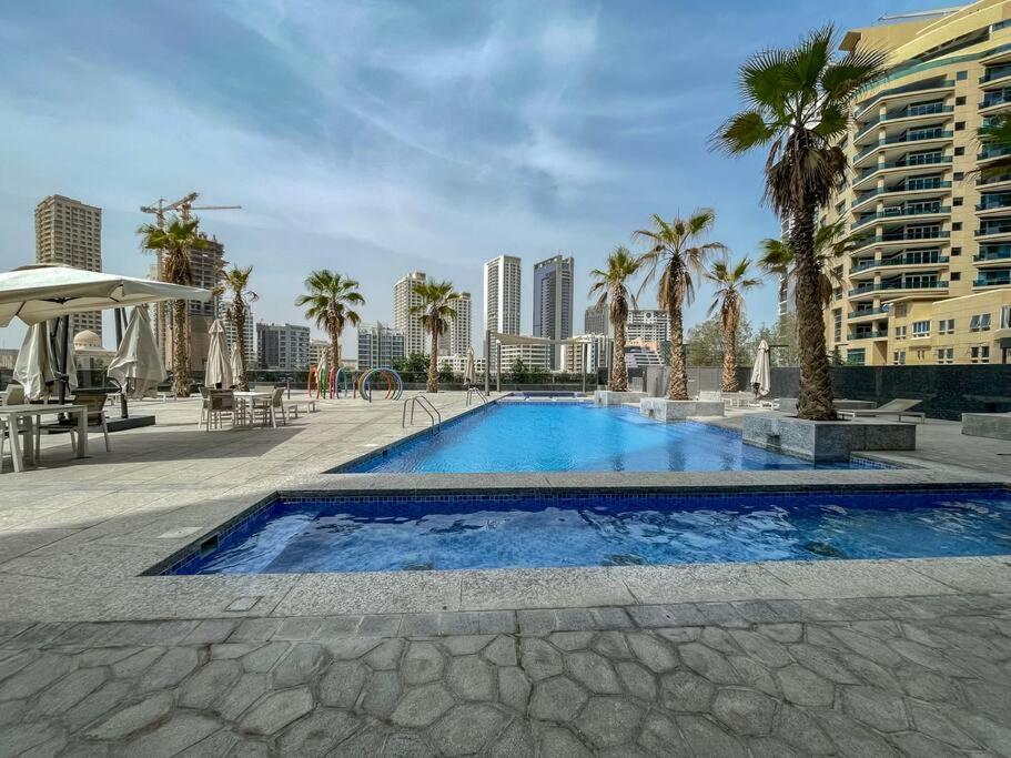 Elegant Studio Sparkle Tower Jbr By Suiteable Apartamento *